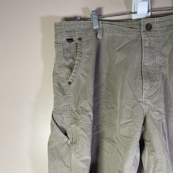 Kuhl Shorts Men 36 Green Cargo  Hiking Utility Outdoor Vintage Patina Dye - Picture 2 of 16